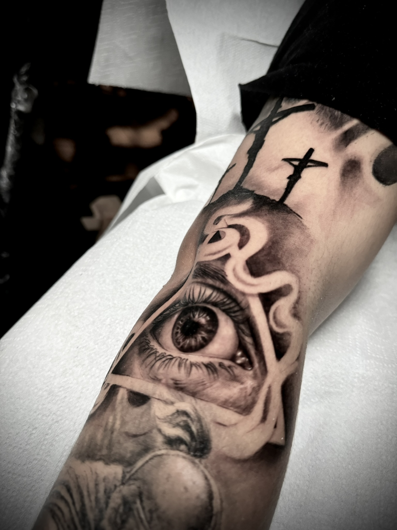 Black & gray realism — lavoro 24, Carlitos Junior Ink Roma